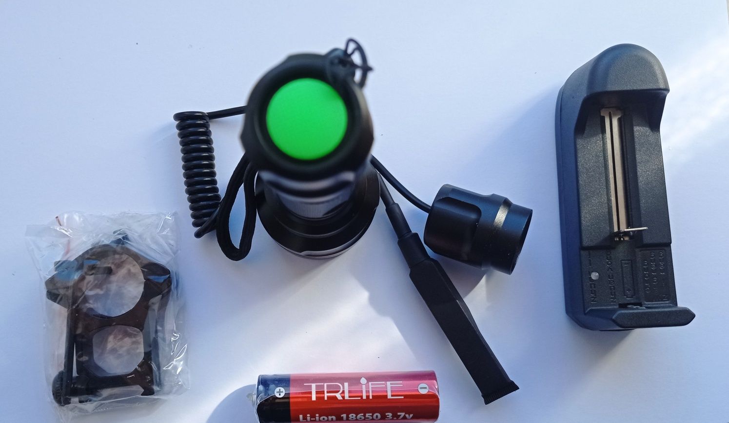 Lanterna led táctica ( luz branca), NOVO airsoft