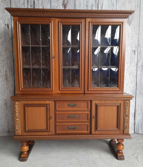 witryna na wysokich nóżkach / 421