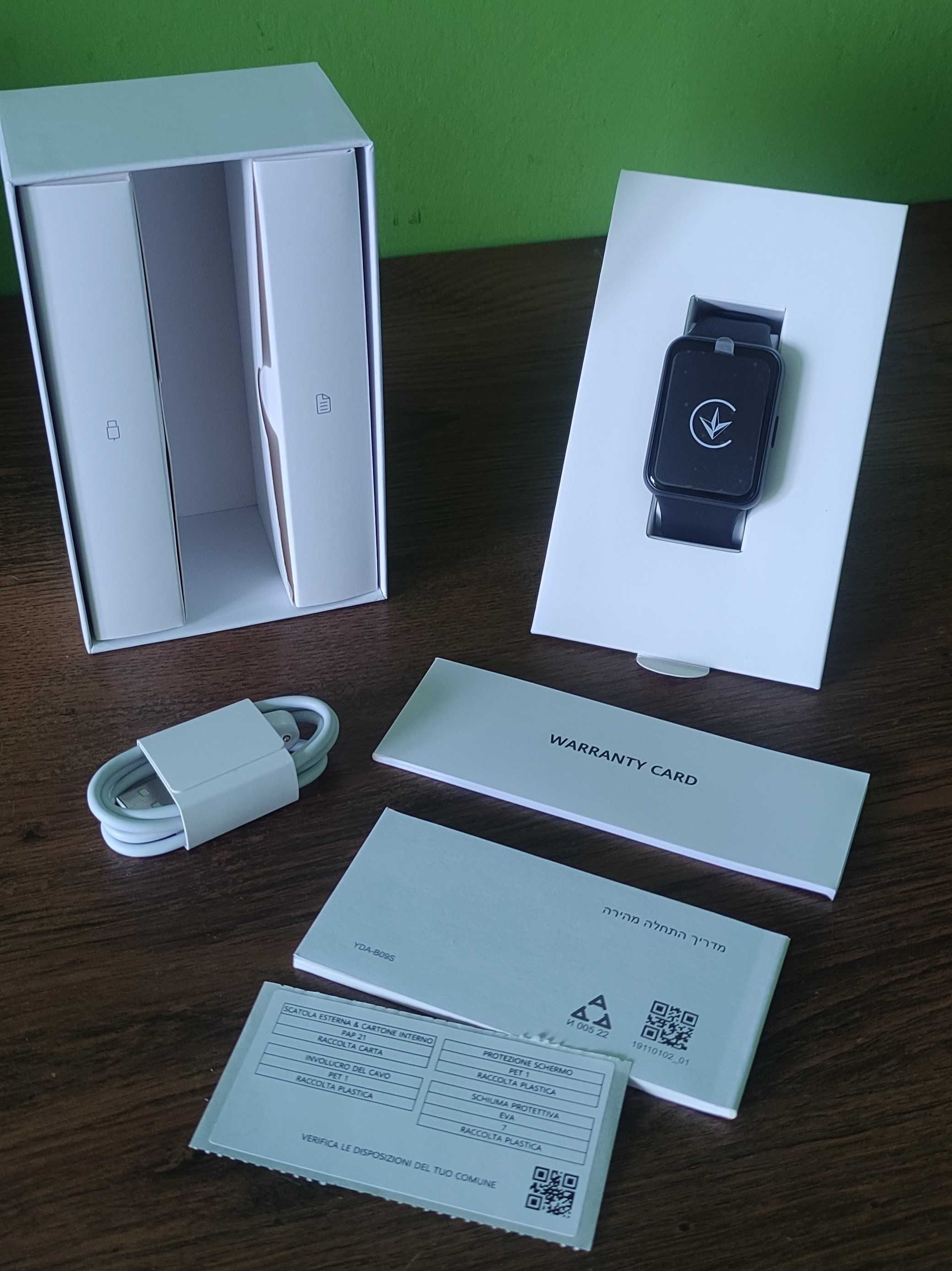 Huawei Watch Fit 2 rozpakowany
