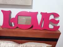 Placa Love e Bonecos Love