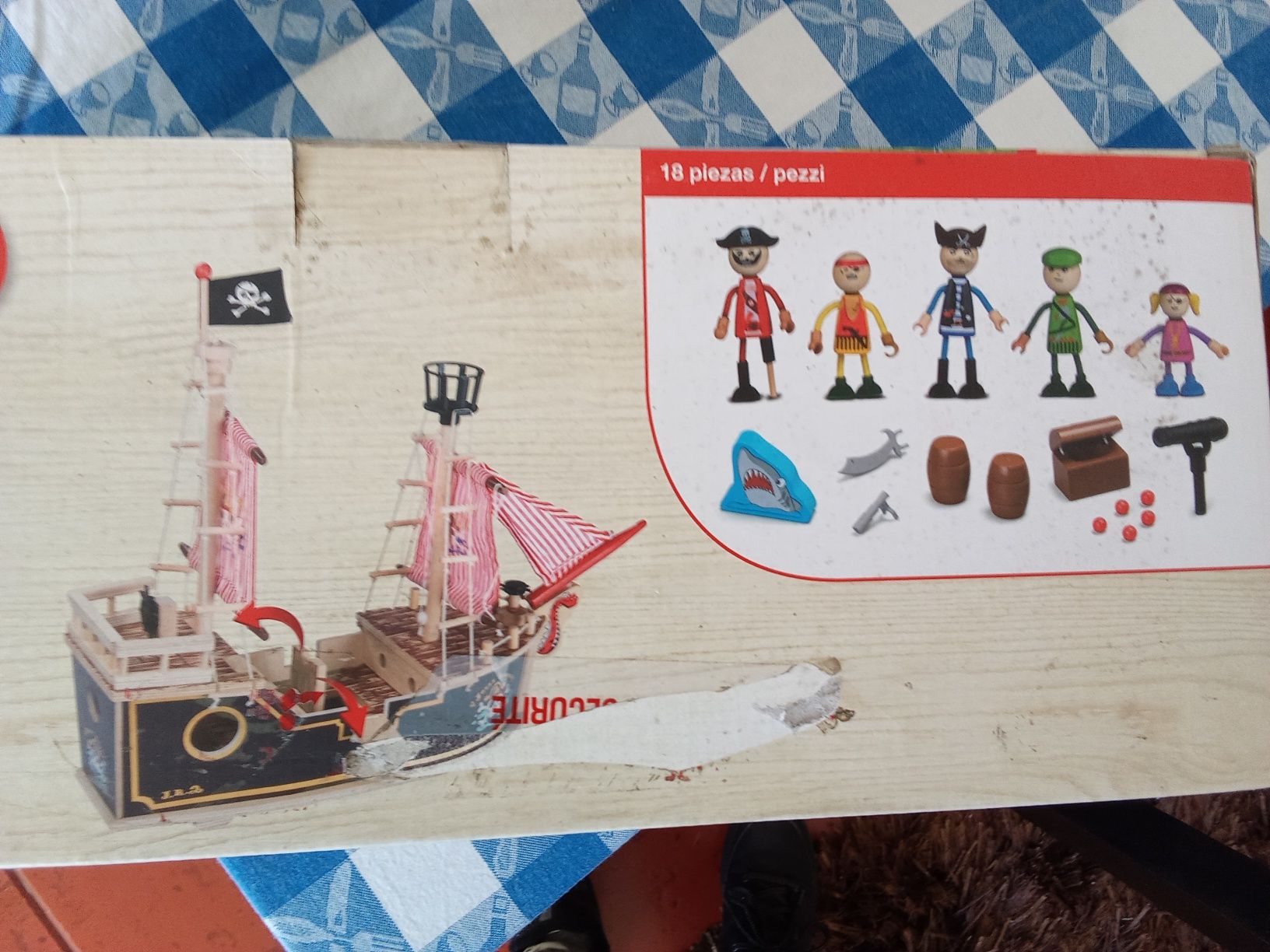 excelente prenda Natal barco pirata novo como o das fotos
