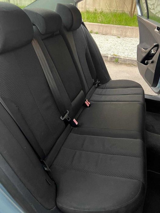 VW Passat 2.0 TDI 140cv (2005)