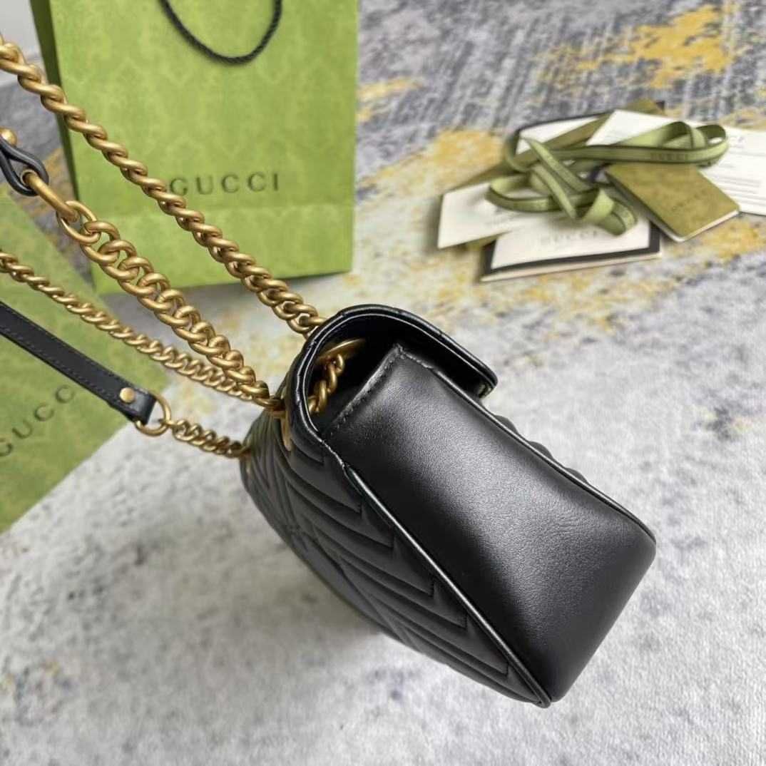 GUCCI GG Marmont Chain Flap Bag