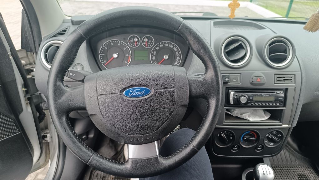 Ford fiesta 2006 1.4 мкпп