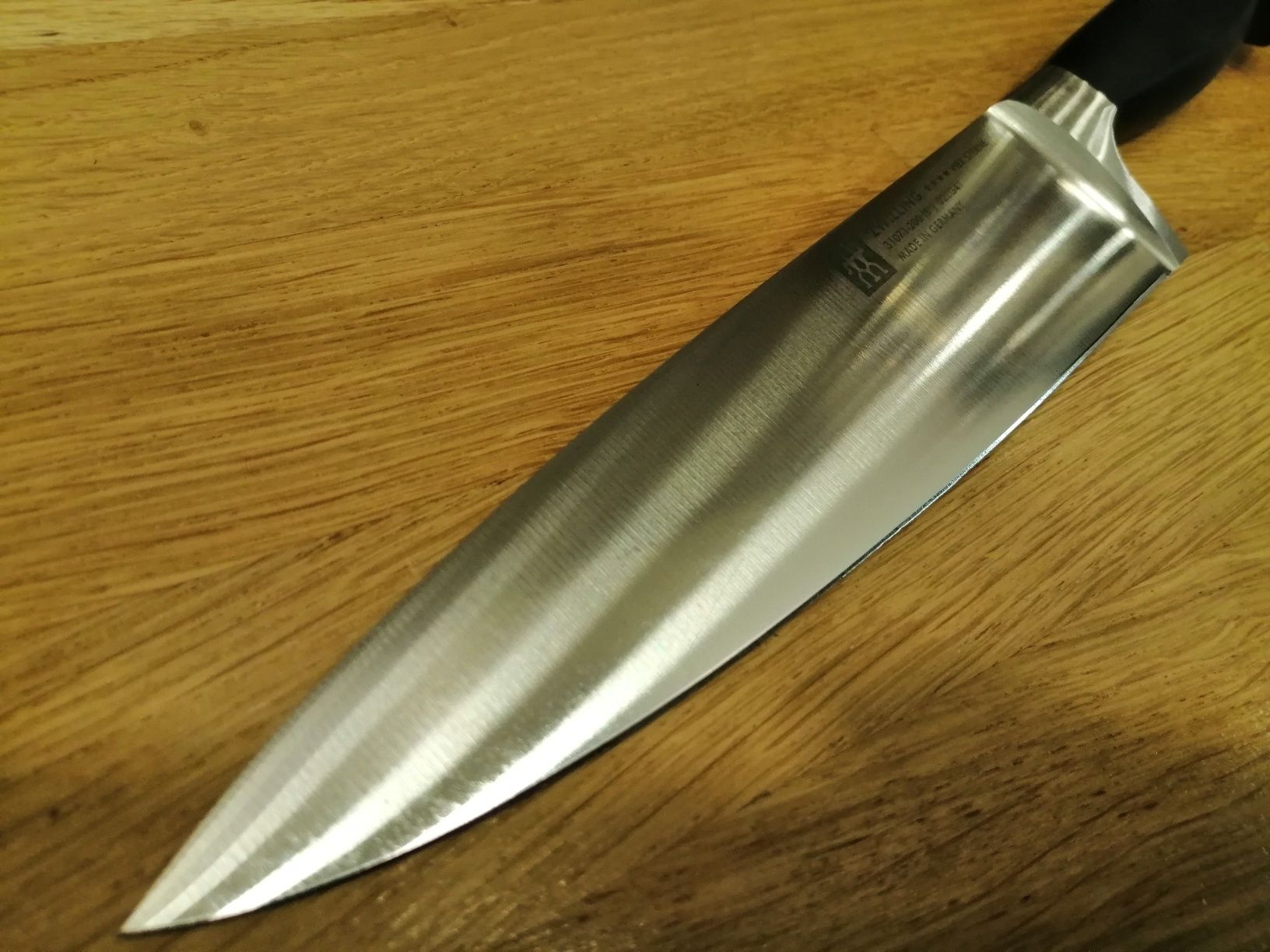Niemiecki nóż ZWILLING Four Star 20cm szef