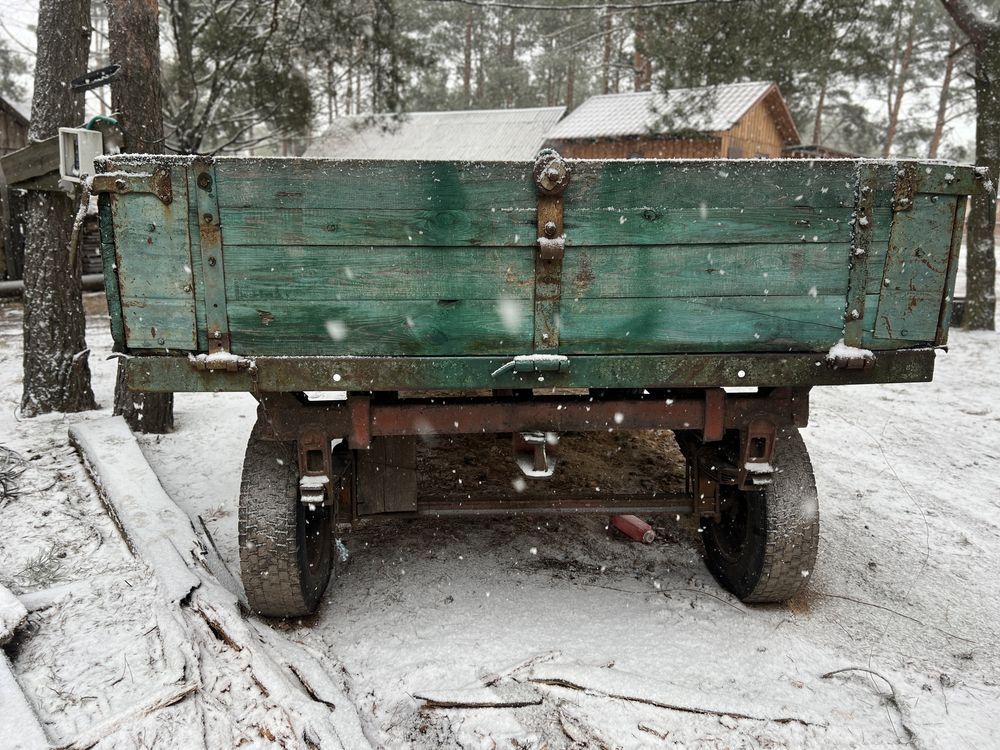 Продам причіп тракторний 2ПТС-4