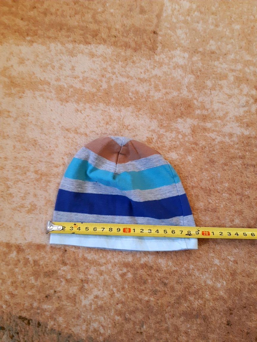 Czapka czapeczka cienka wiosna jesień w paski dla chłopca Smyk