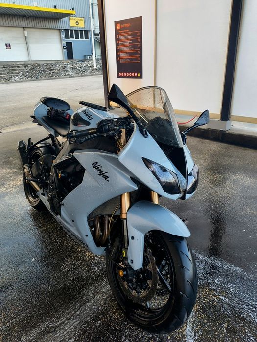 Kawasaki ZX10R 2008