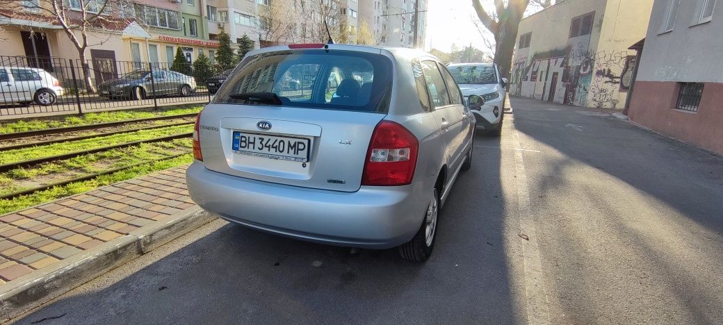 Продам kia cerato хетчбек