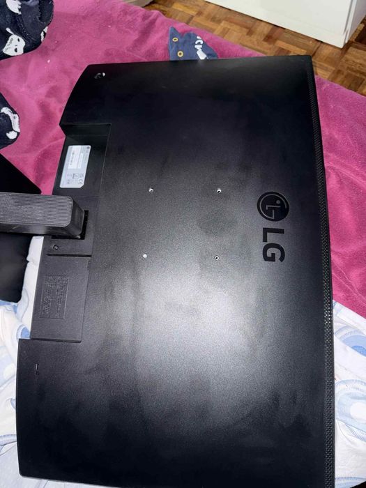 Monitor LG curve + colunas qilive