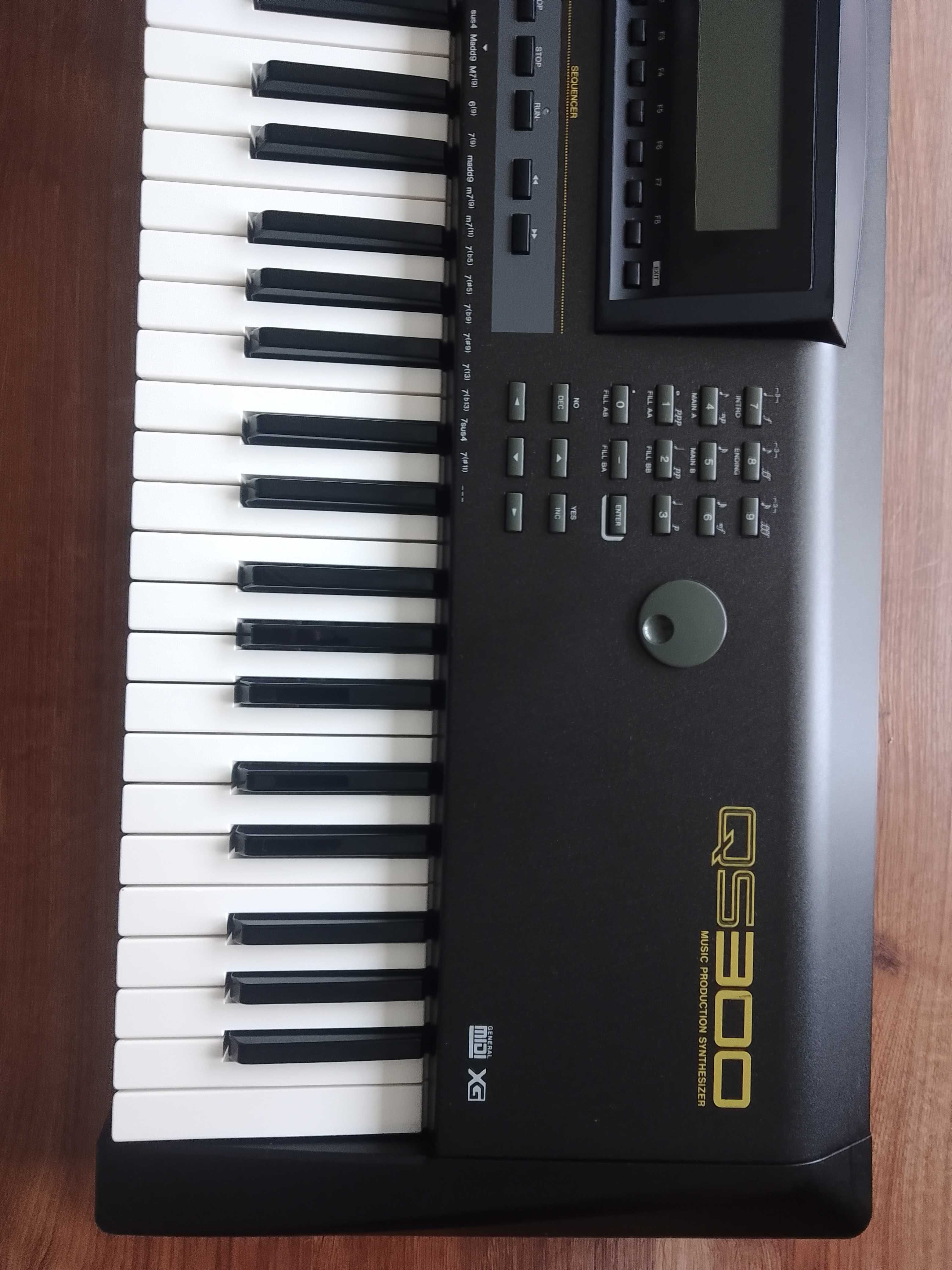 Yamaha QS 300 piękny stan