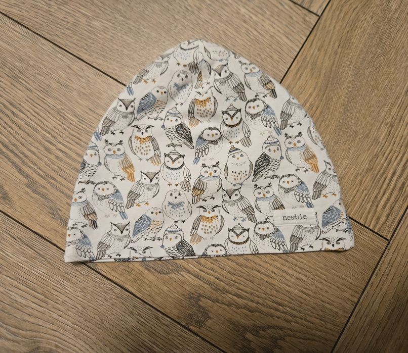 Czapka Newbie rozm. 52/54 sowy, 2-10 lat