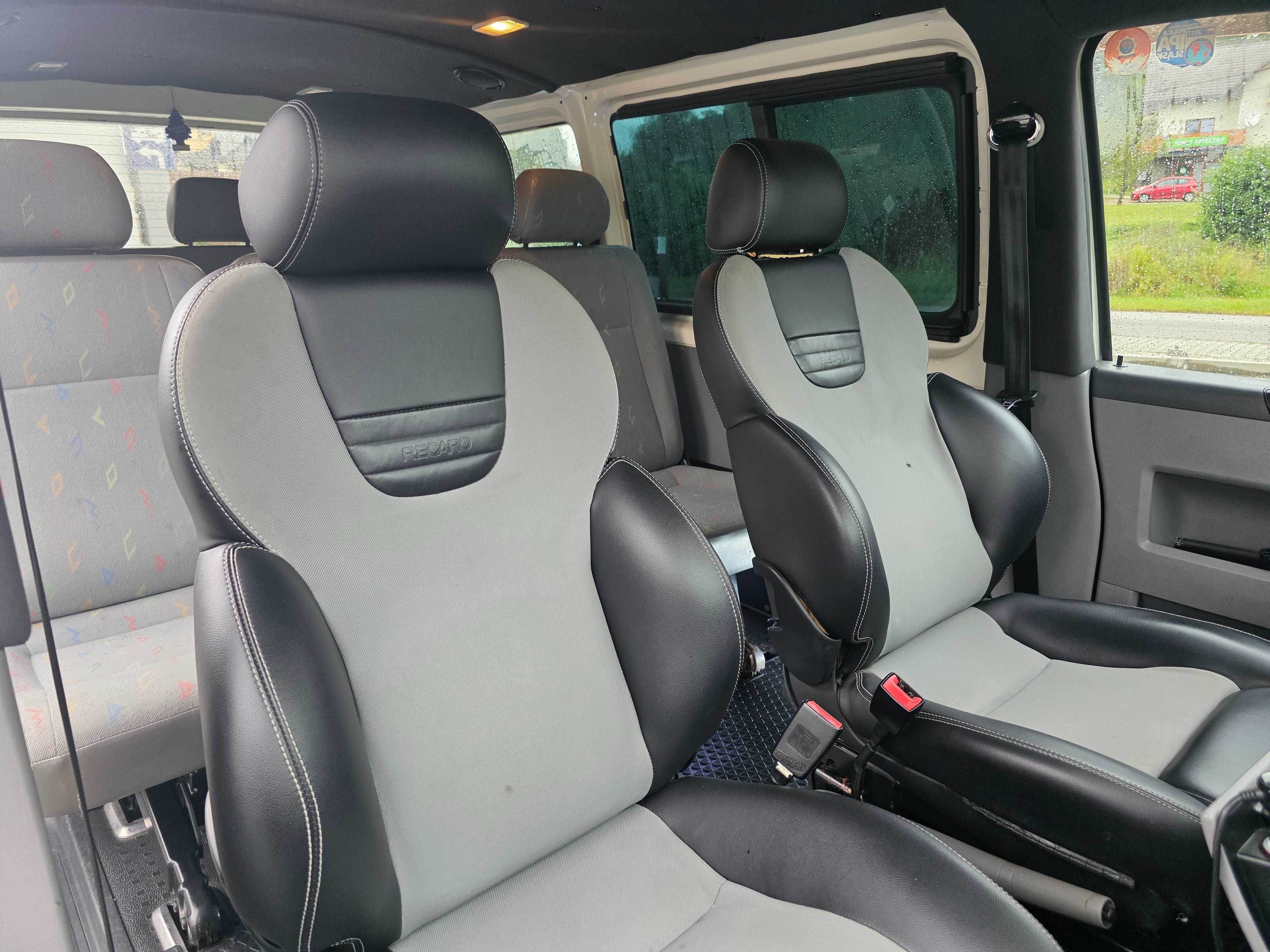 Vw T5 Transporter  2,5TDI 130Km 2006r. 8 osób , hak, klima uszkodzony