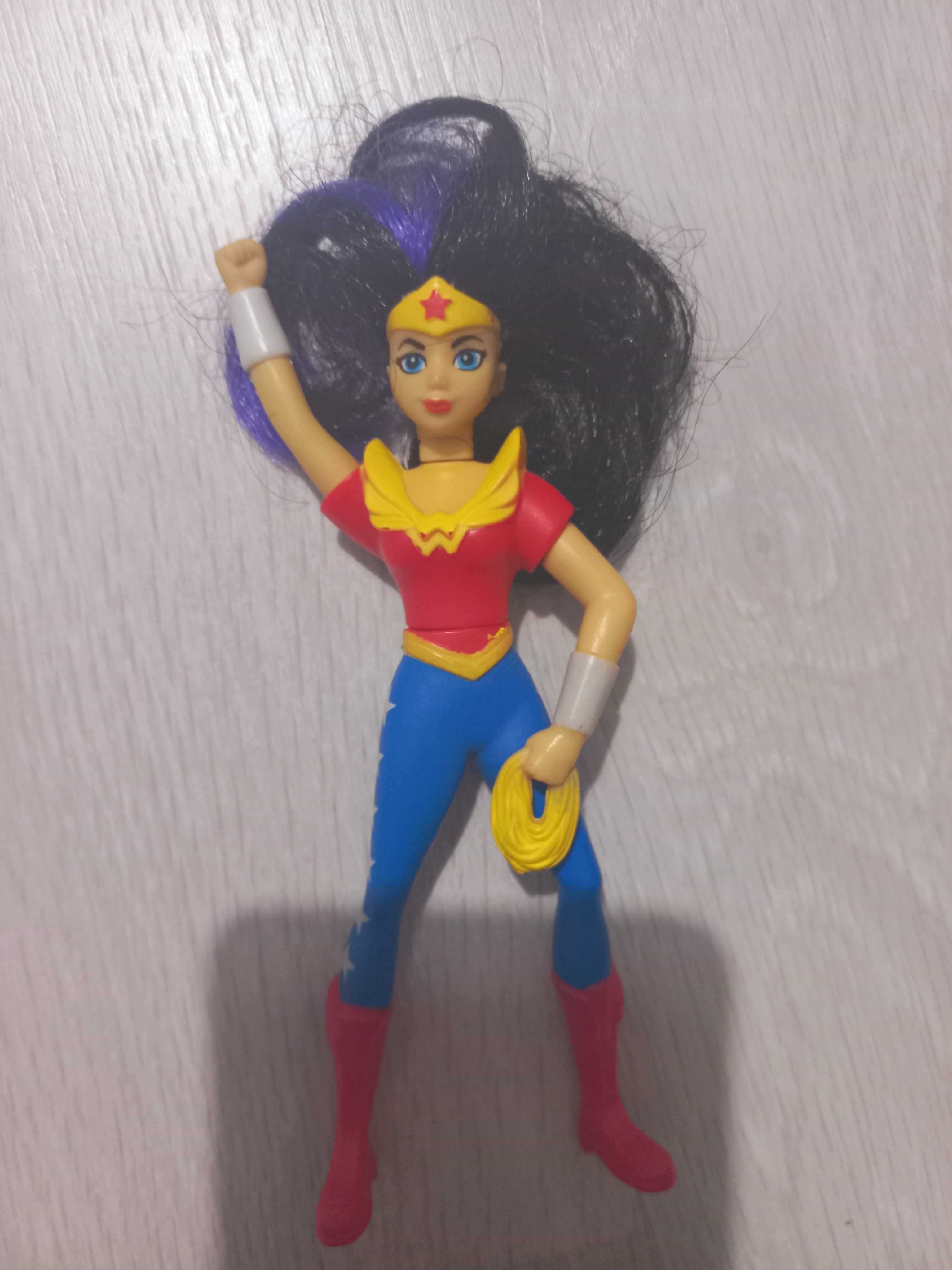 Figurka wonder woman