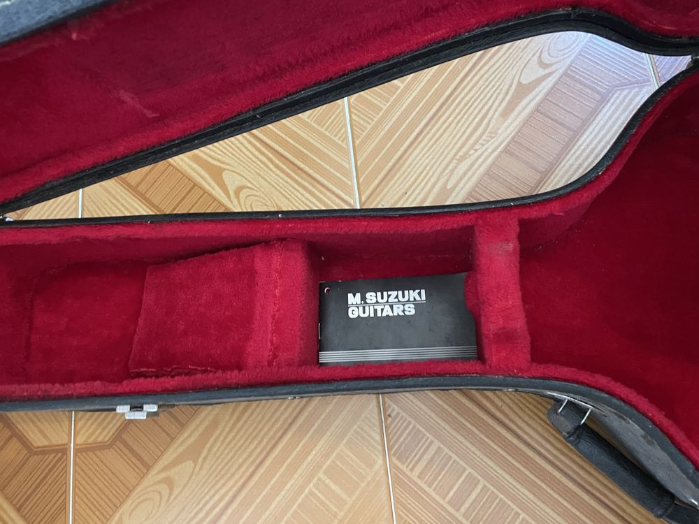 Guitarra clássica M. Suzuki
