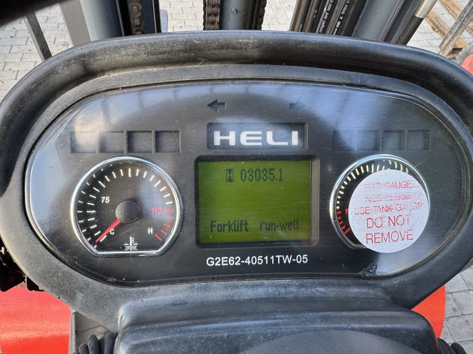 Heli FG25G Nissan Wózek widłowy 2016r Tylko 3035 h Triplex wolny skok