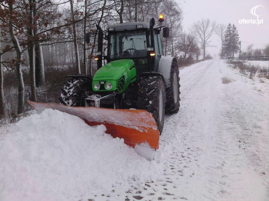 Odśnieżanie sprzętem dróg,placów,parkingów itp.