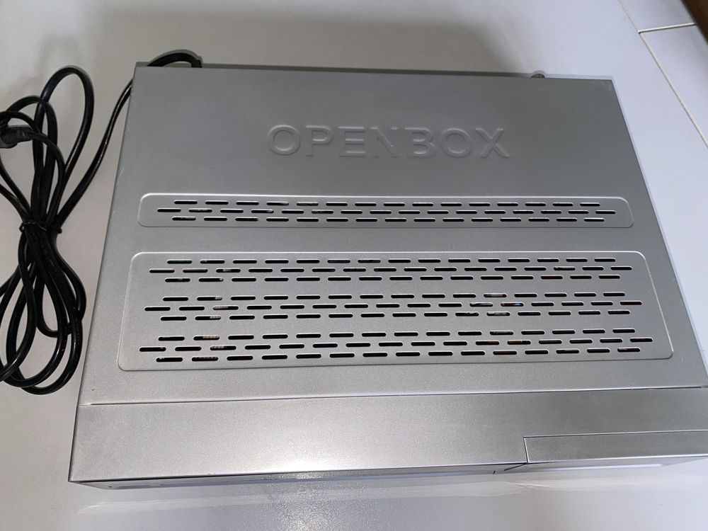 Спутниковый тюнер Openbox x800