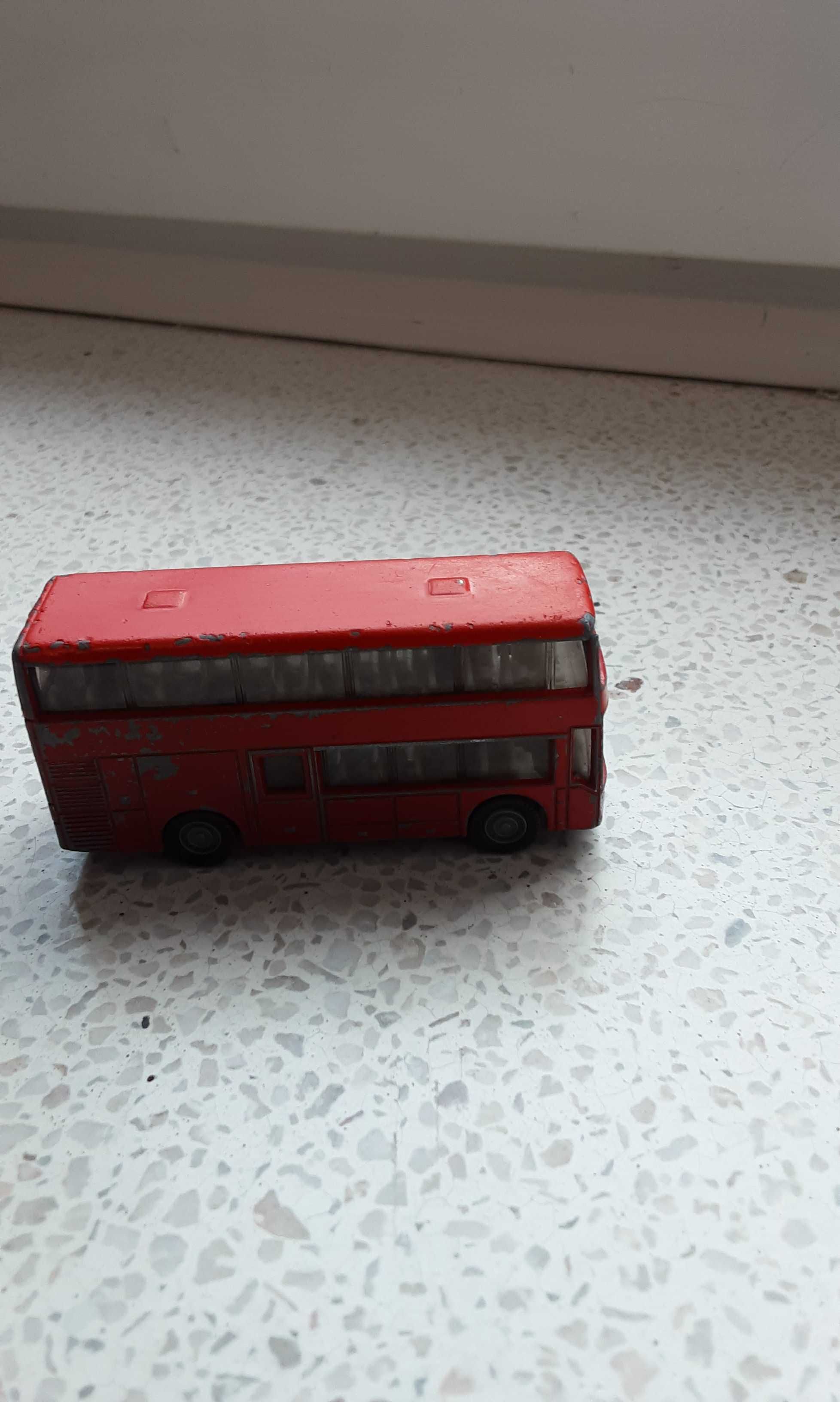 Autobus  Piętrowy Siku zabawka