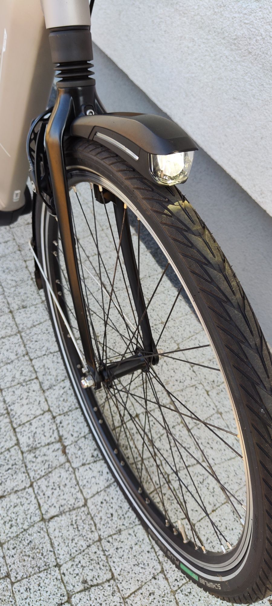 Gazelle Arroyo Grenoble C8 Bosch 500 wh piękny kolor  gwarancja