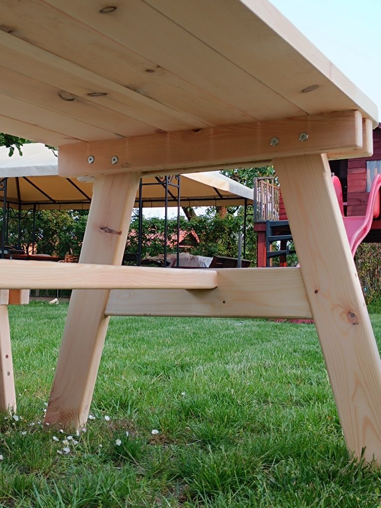 Zestaw Mebli Ogrodowych- Stół-ławki drewniane