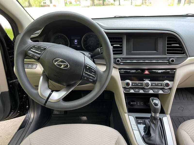 Hyundai Elantra 2020