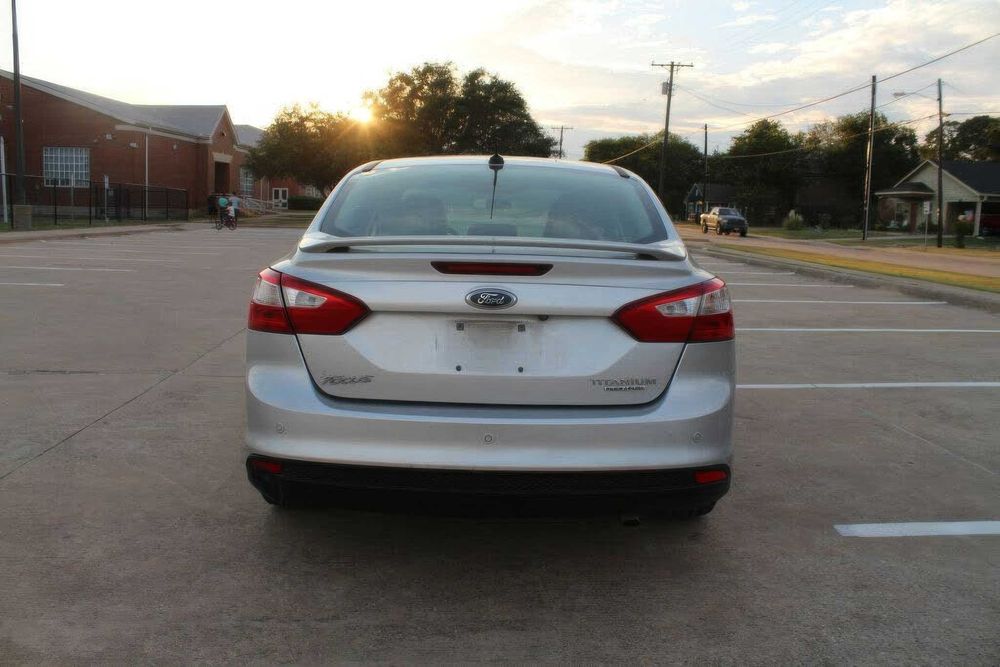 Ford Focus Titanium      2014