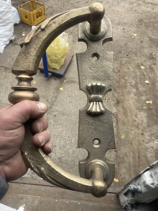 Продам латуні дверні ручки