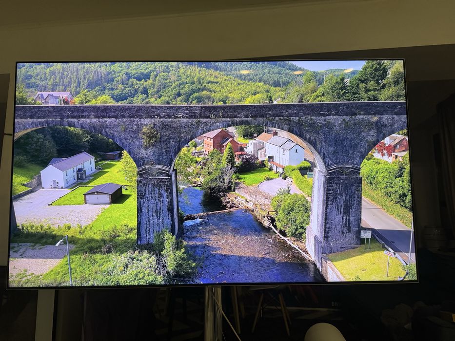 65 диагонали Qled quantium HDR 4K 120гц QE65Q7Fam