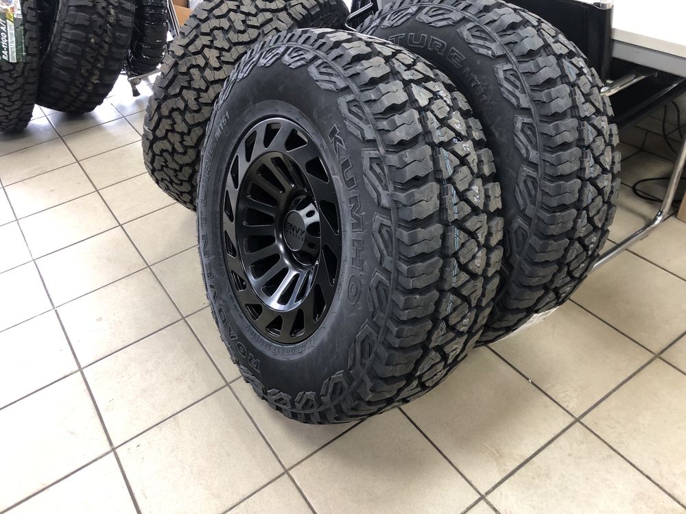 Koła Jeep Wrangler 5x127 9x17 ; opony 35x12,50R17