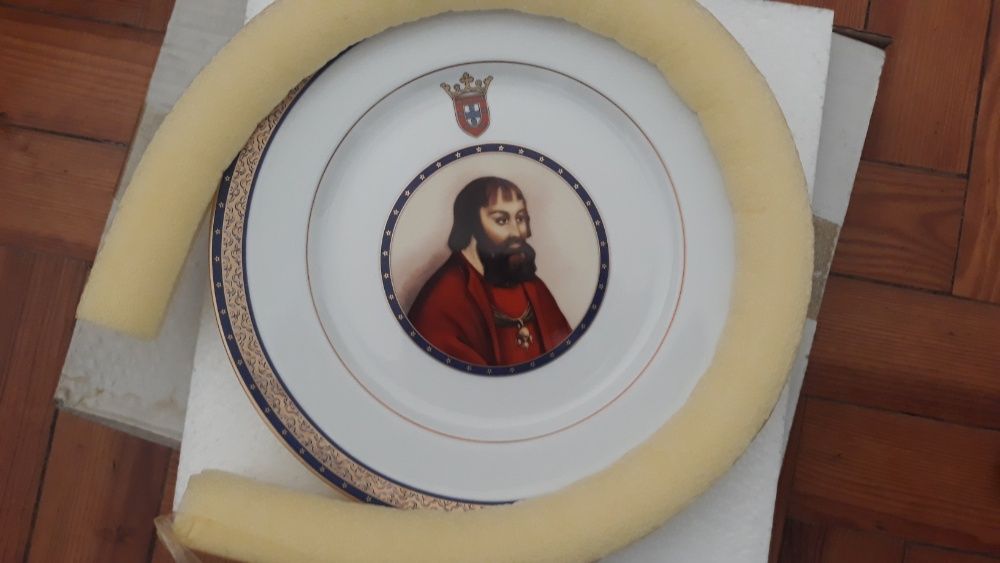 Prato Grande Porcelana das Índias - D. Manuel I - Descobertas