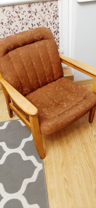 sprzedam 2 fotele w dobrym stanie