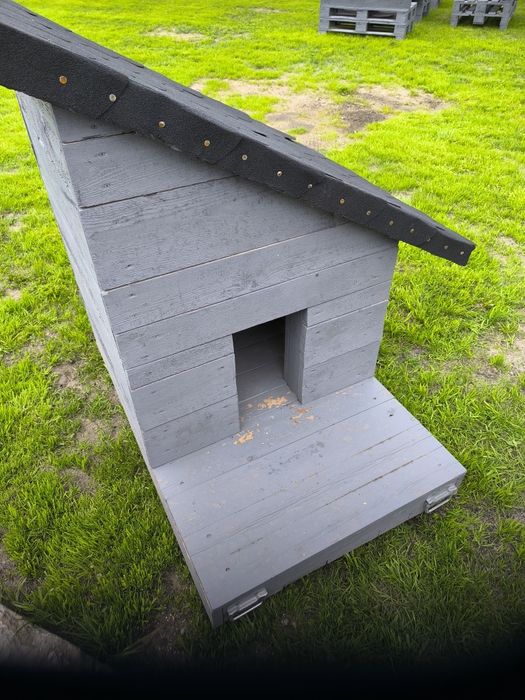 Buda dla psa ocieplona