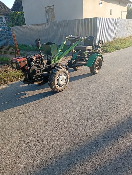 Мотоблок продаю))