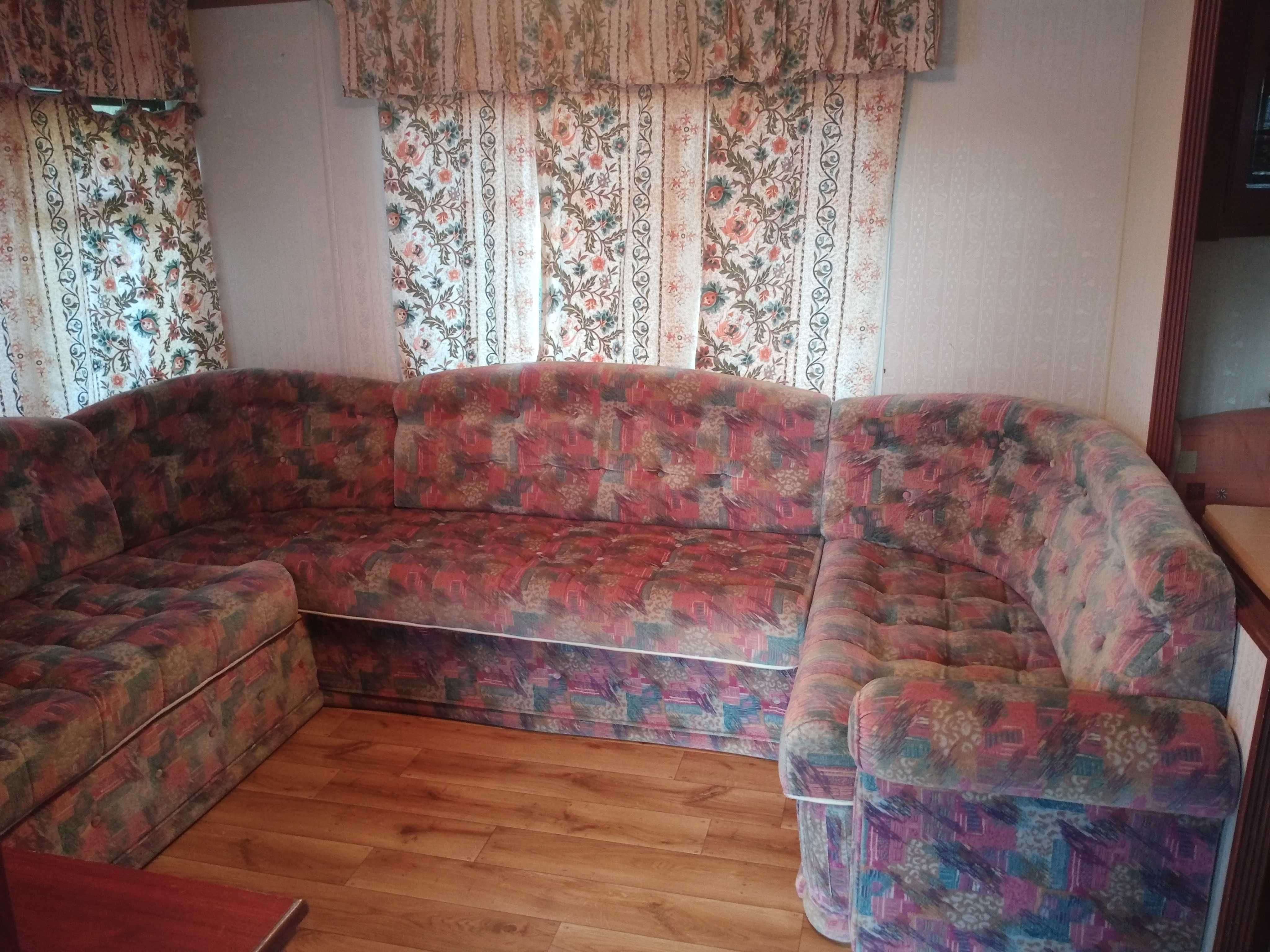Domek holenderski nad jeziorem Głuszyńskim