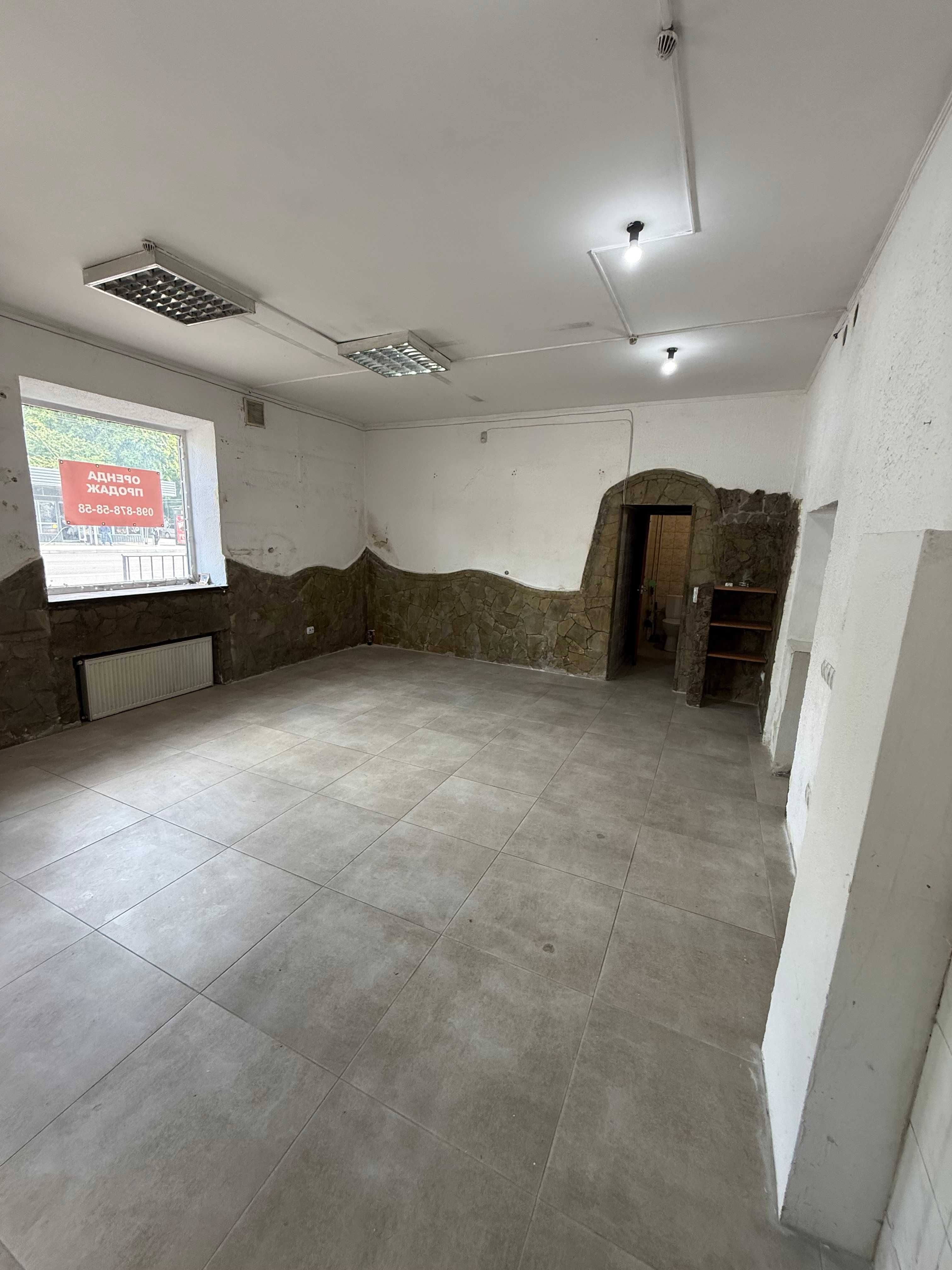 Продаж комерційного приміщення, вул. Кульпарківська, 34m², 1пов.,фасад