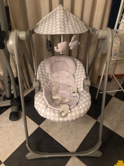 Baloiço Chicco novo
