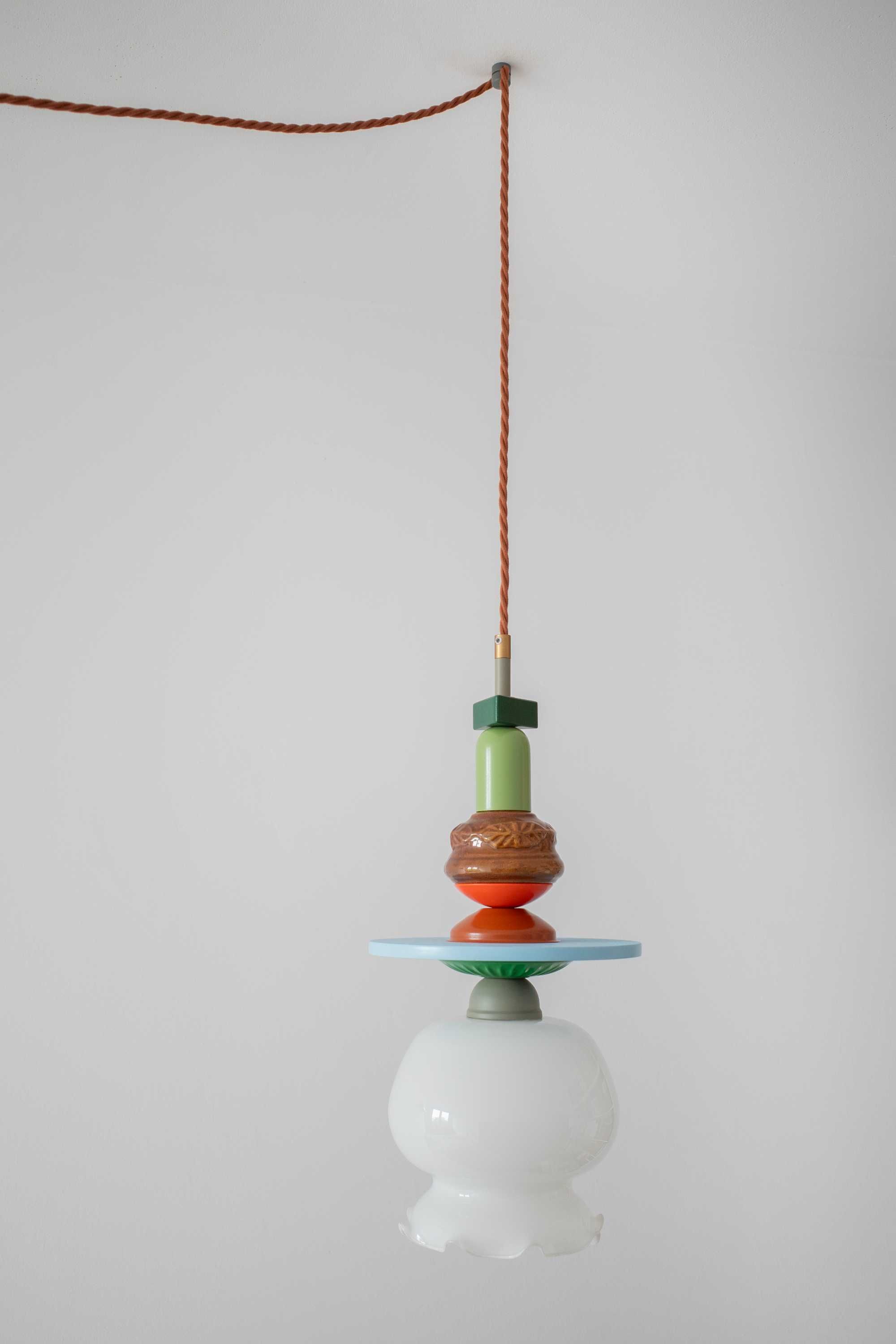 Lampa wisząca totem, vintage szklany klosz, handmade reuse