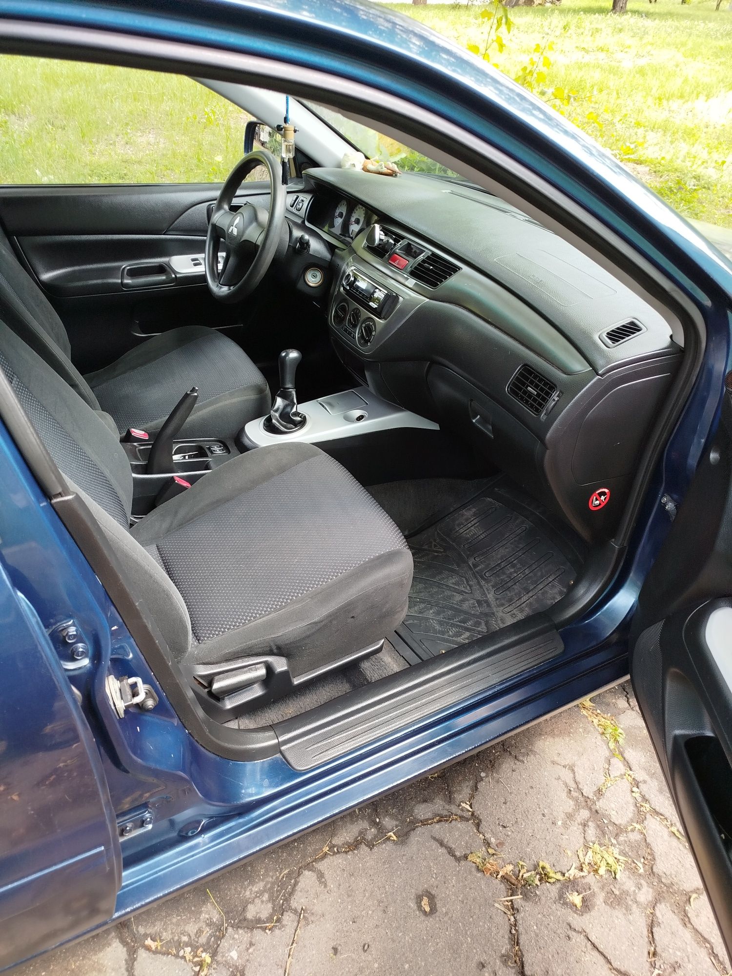 Mitsubishi lancer 9