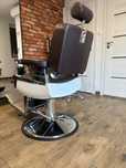 Sprzedam fotel barberski jak nowy