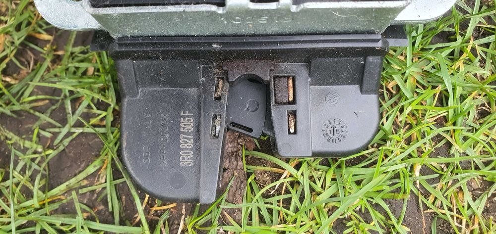 VW POLO 6r tdi CUS 5drzwi zamek klapy bagażnika