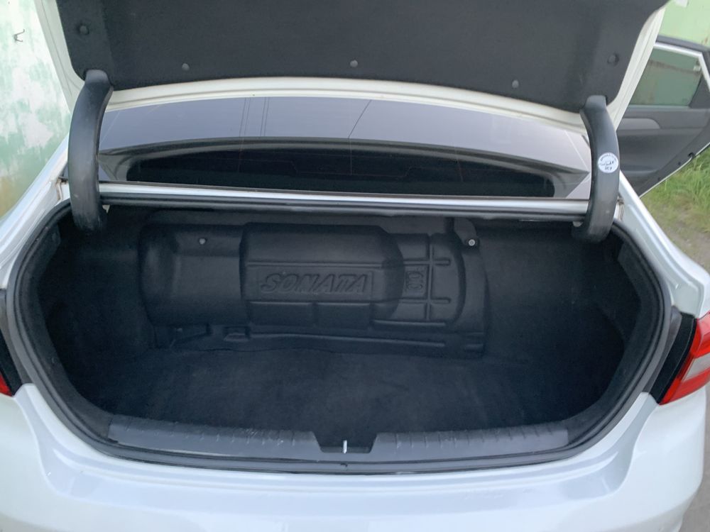 Оренда hyundai sonata lf 2017р 5300