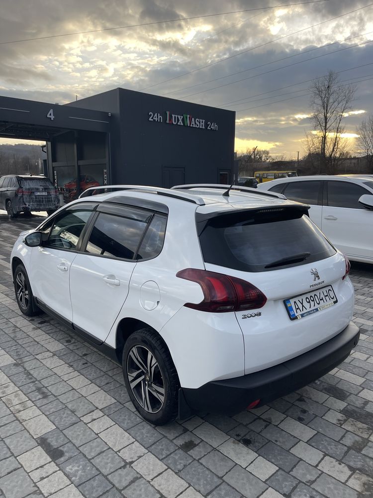 Продам PEUGEOT2008 2018