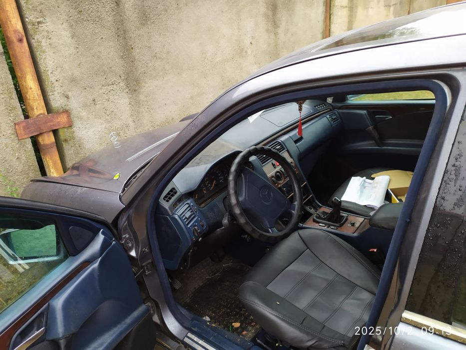 Продам Мерседес 210 2.2 дизель