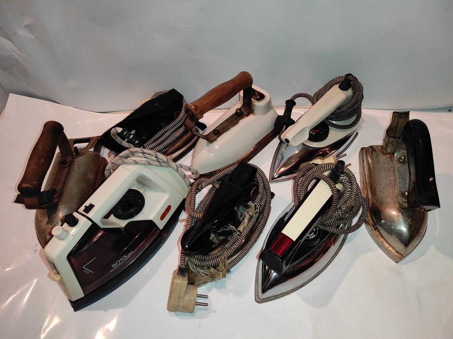 Zestaw Starych ŻELAZEK,Kolekcja - 8 sztuk - PRL !