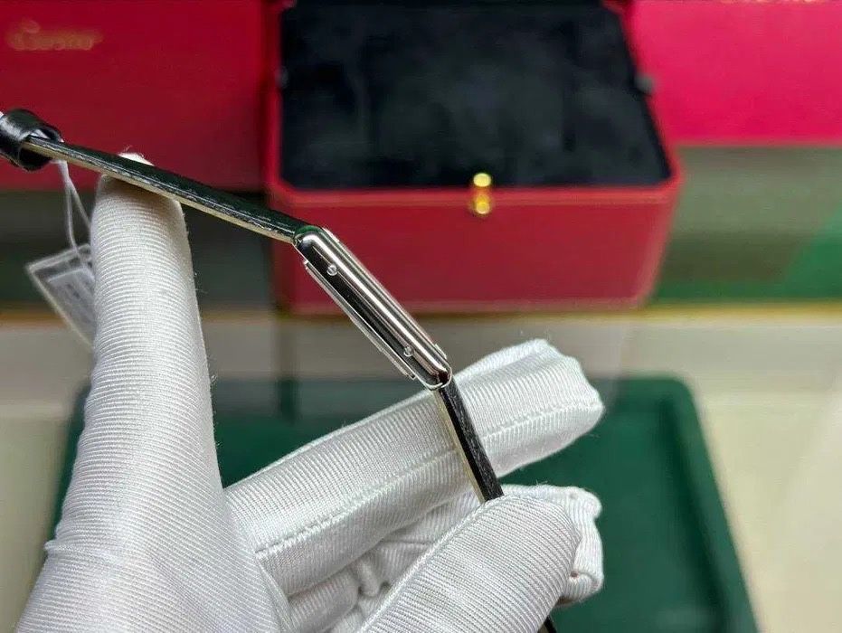 Cartier Tank Preto