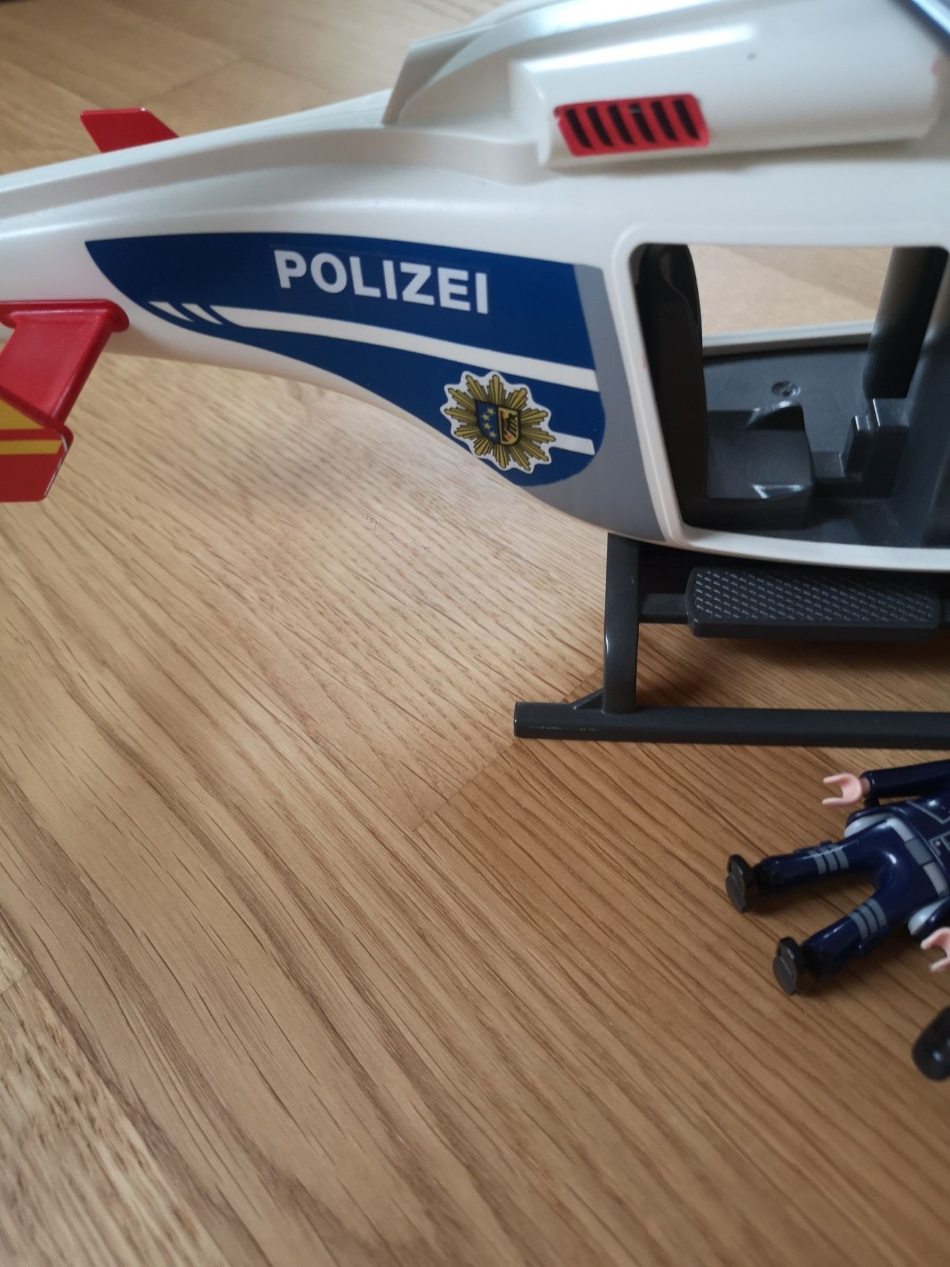 Zabawka Helikopter  policyjny Playmoblil i  policjanci z latarką
