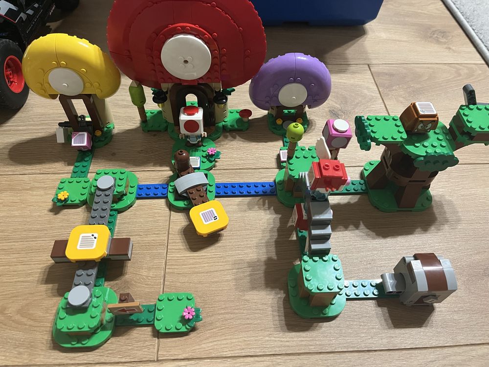 Lego Mario zestawy i ubranka