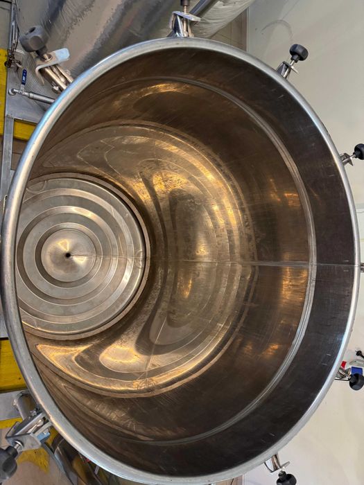 Destilaria inox 1100L como nova