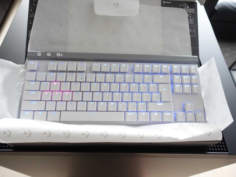 Logitech LIGHTSPEED G515 TLK WHITE klawiatura bezprzewodowa do gier
